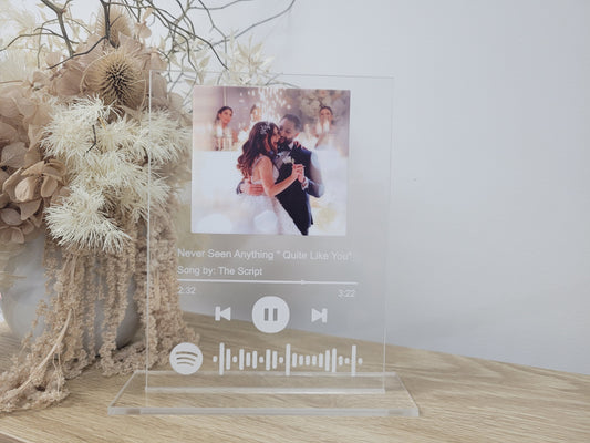 Illustrated Spotify Code | Wedding gift | Picture frame | Acrylic picture stand